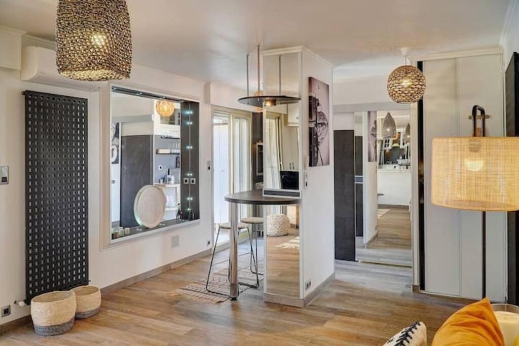 Beautiful 28m2 With Balcony Appartement *